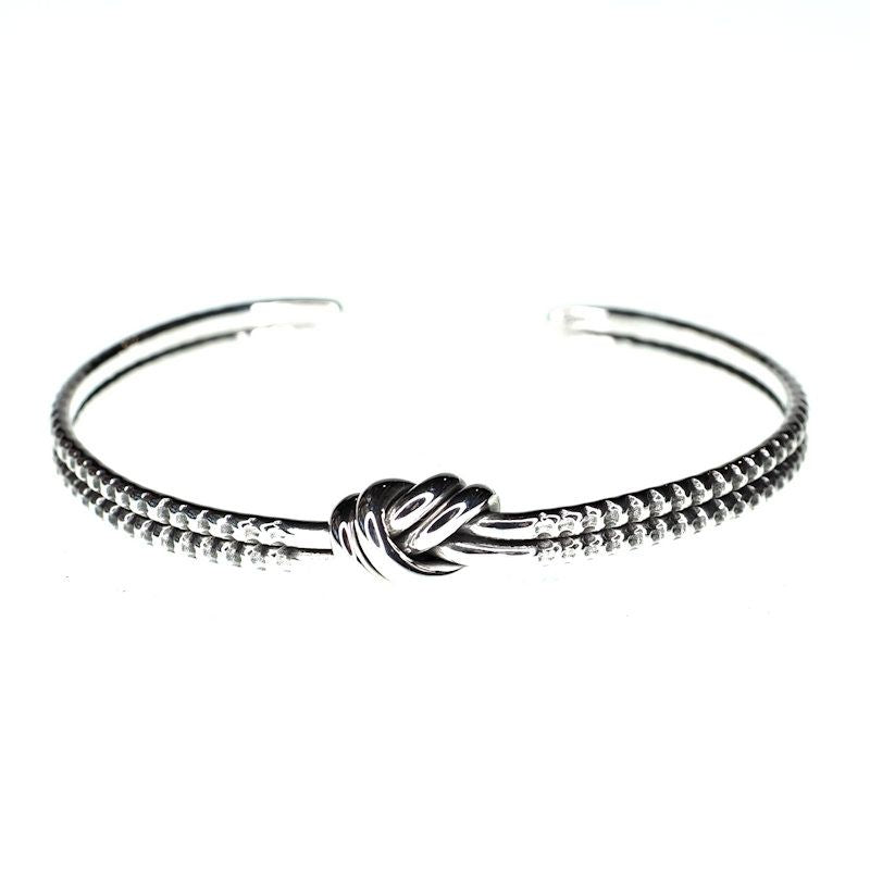 Simple sterling silver knot bracelet