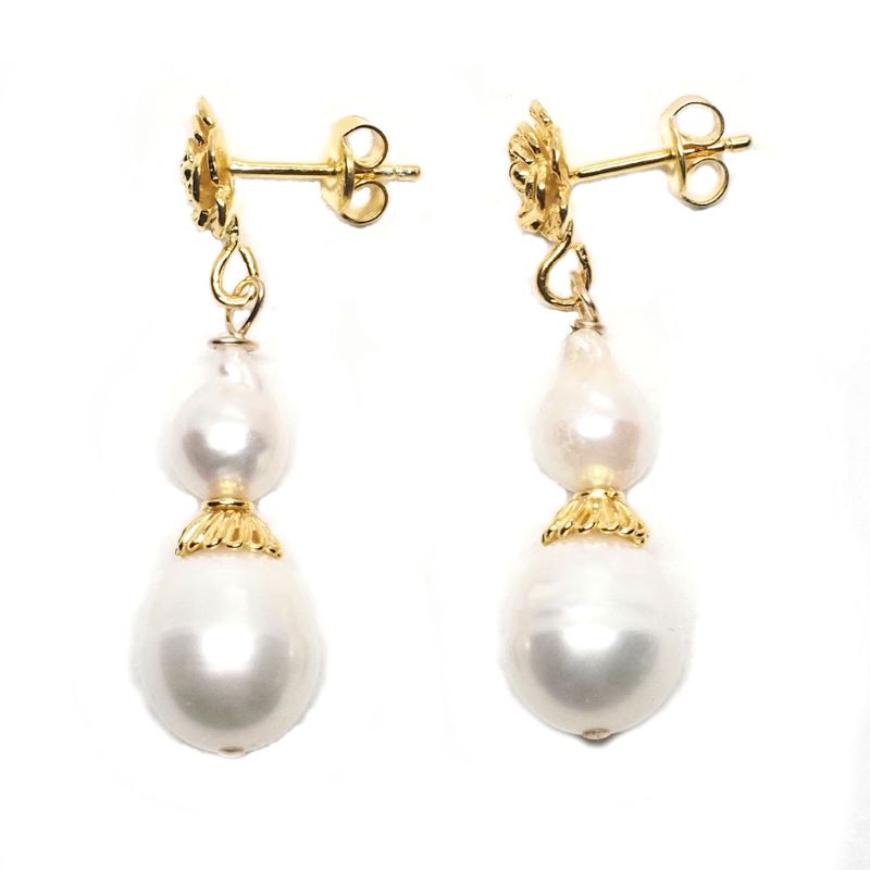 Gold flower and pearl earrings