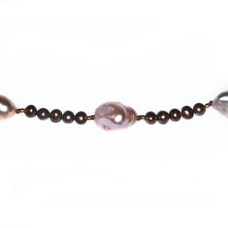 Petite Baroque pearl necklace