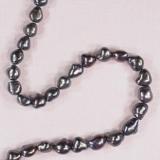 Dove gray 10 mm teardrop pearls