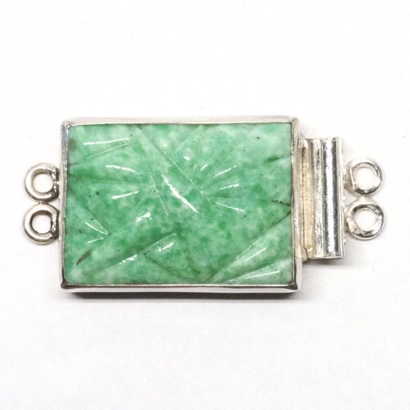 Rectangular moss clasp