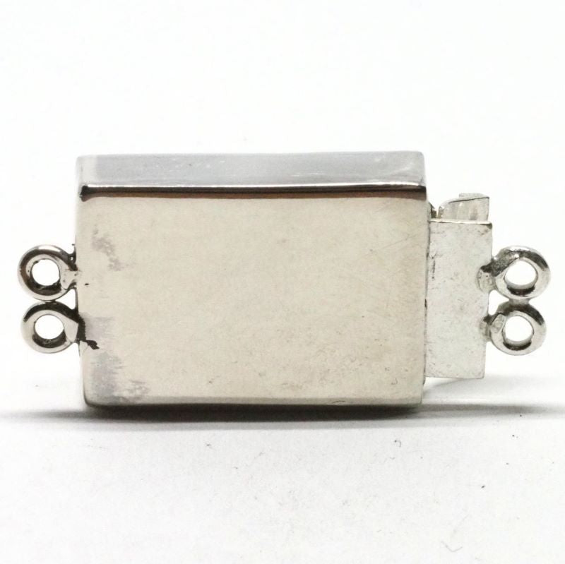 Rectangular moss clasp