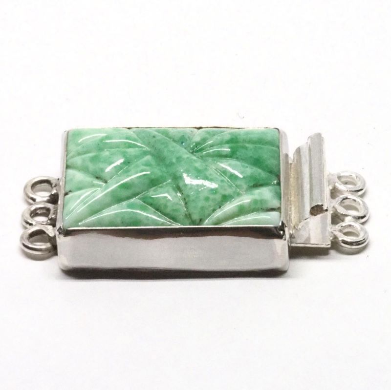 Rectangular moss clasp