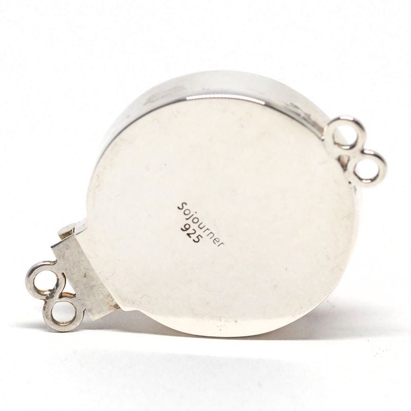 Round cameo clasp