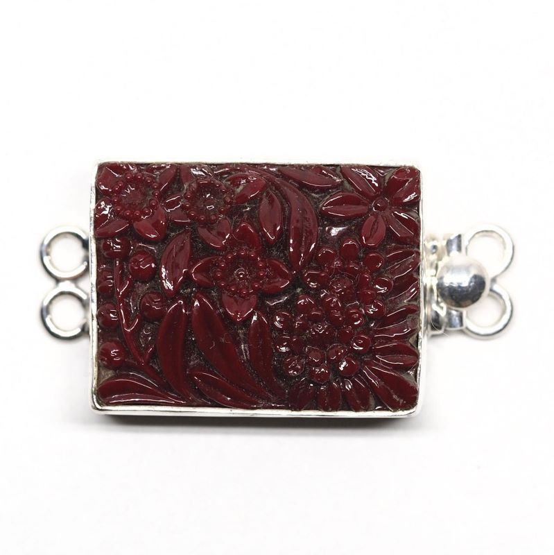 Maroon flower clasp