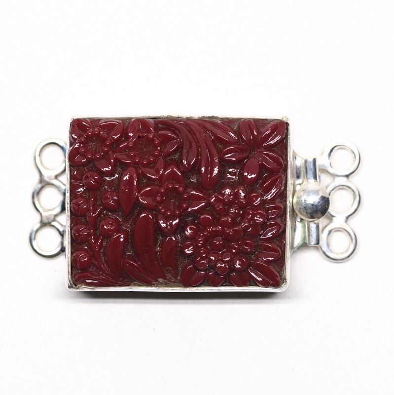 Maroon flower clasp