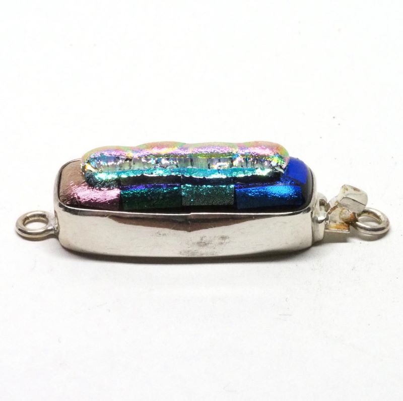 Dichroic rectangle clasp