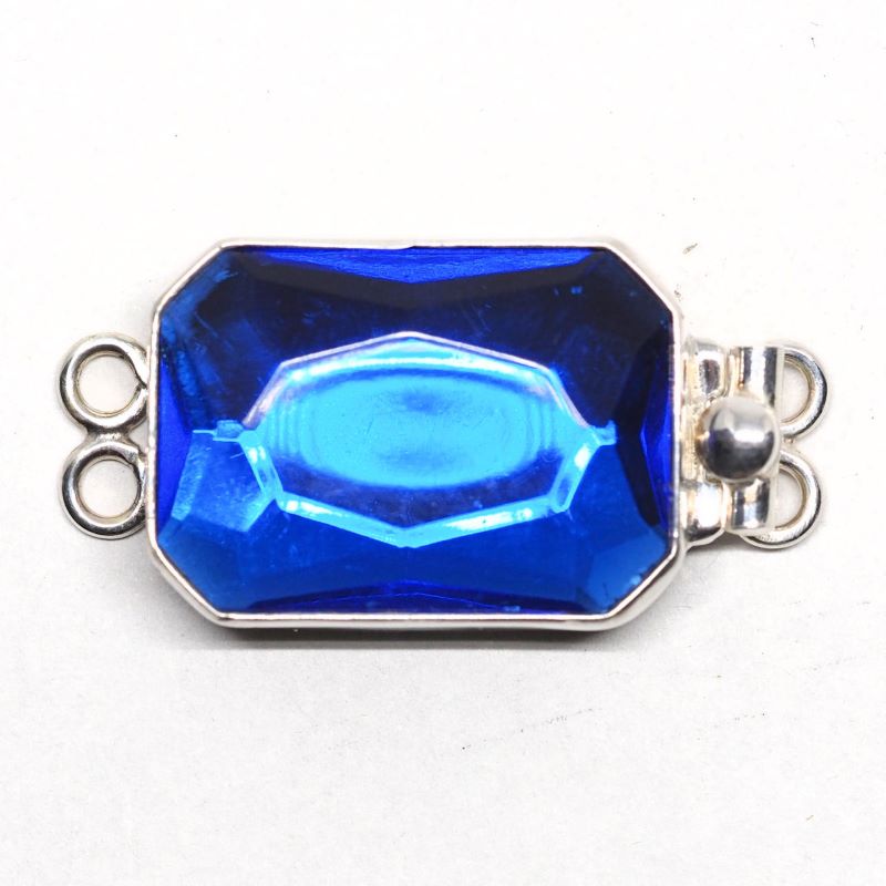 Blue sapphire clasp