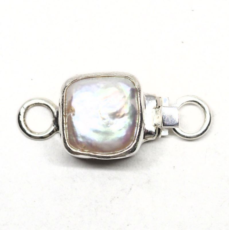 Square pearl clasp