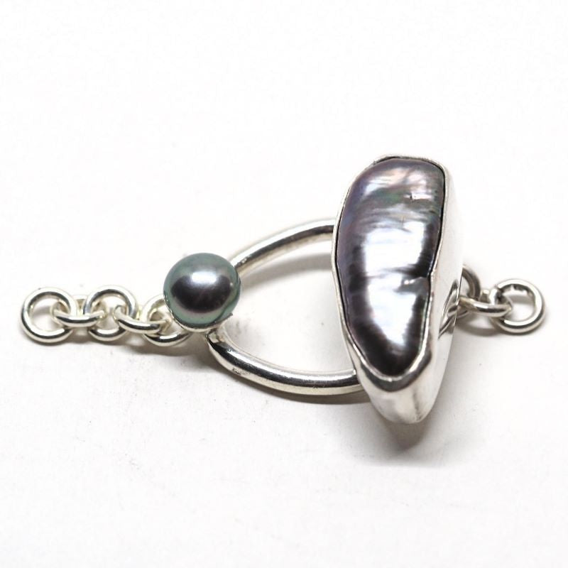 Gray pearl toggle clasp