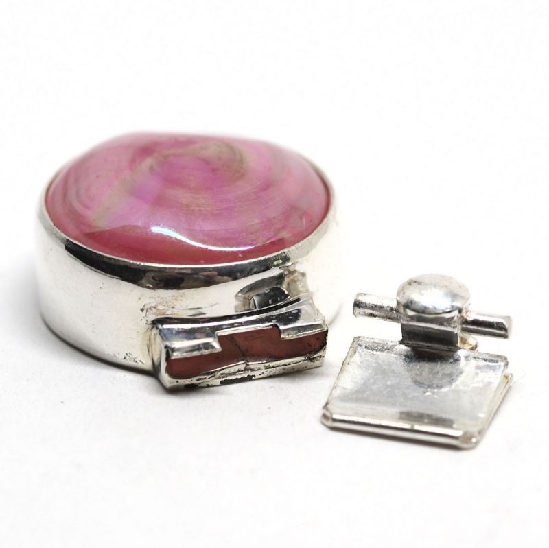 Pink swirl box clasp