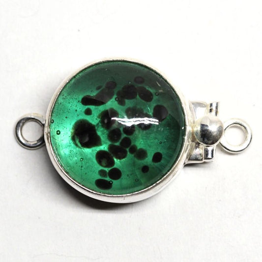 Green dappled clasp