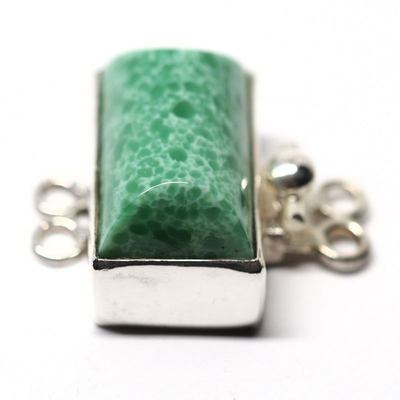 Green alabaster bracelet clasp