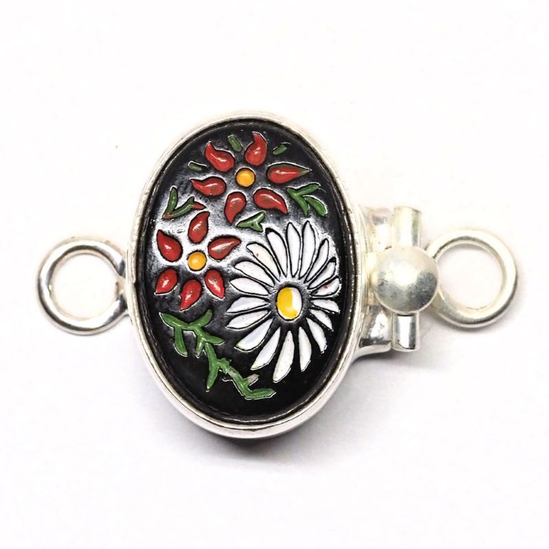 Japanese daisy clasp