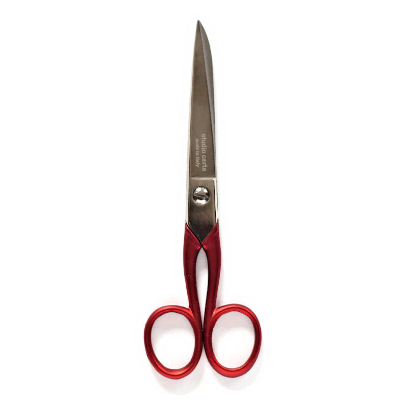 Medium scarlet scissors