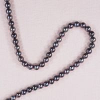 6 mm mauve-gray round pearls